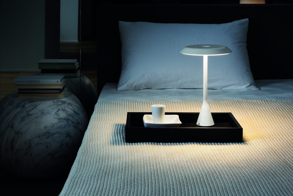 LAMPE DE TABLE PANAMA LED SANS FIL RECHARGEABLE -, Lumière & Objet -  Sceaux (92330)